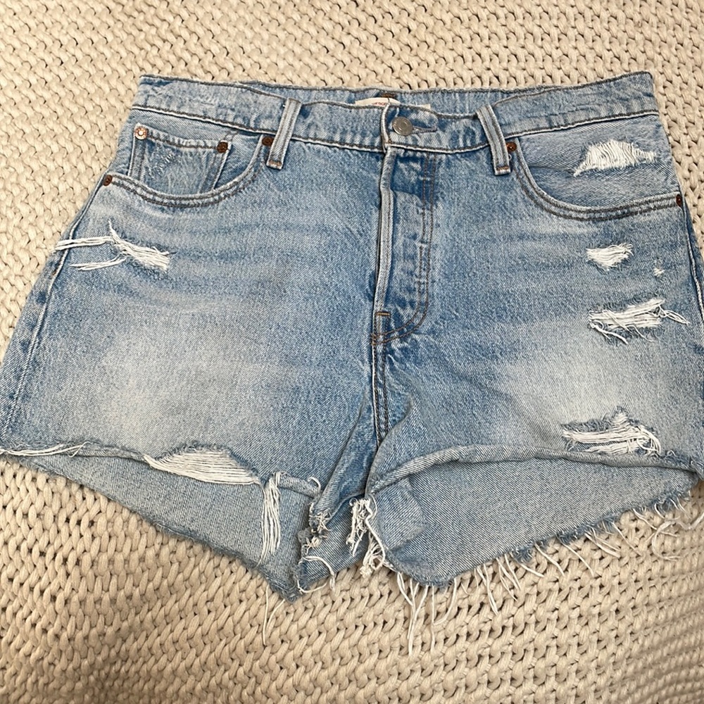 Levi’s wedgie short Jean short size 32